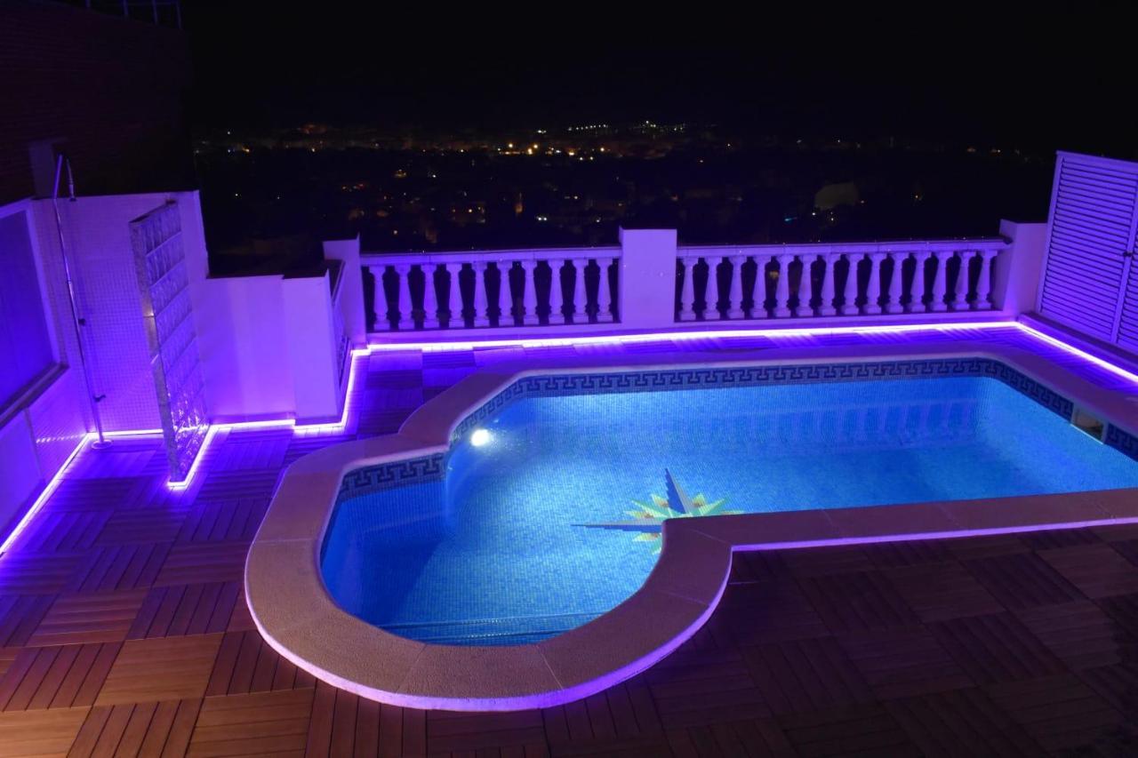 House. Casa Con Piscina Privada Holiday home *