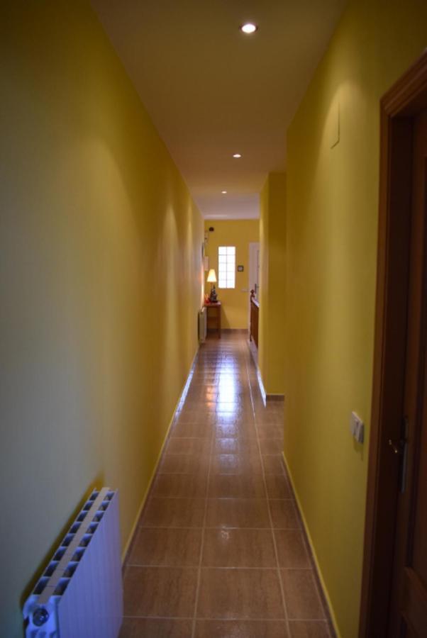 House. Casa Con Piscina Privada